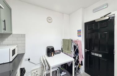 Lower Parliament Street, Hockley, Nottingham - Image 3